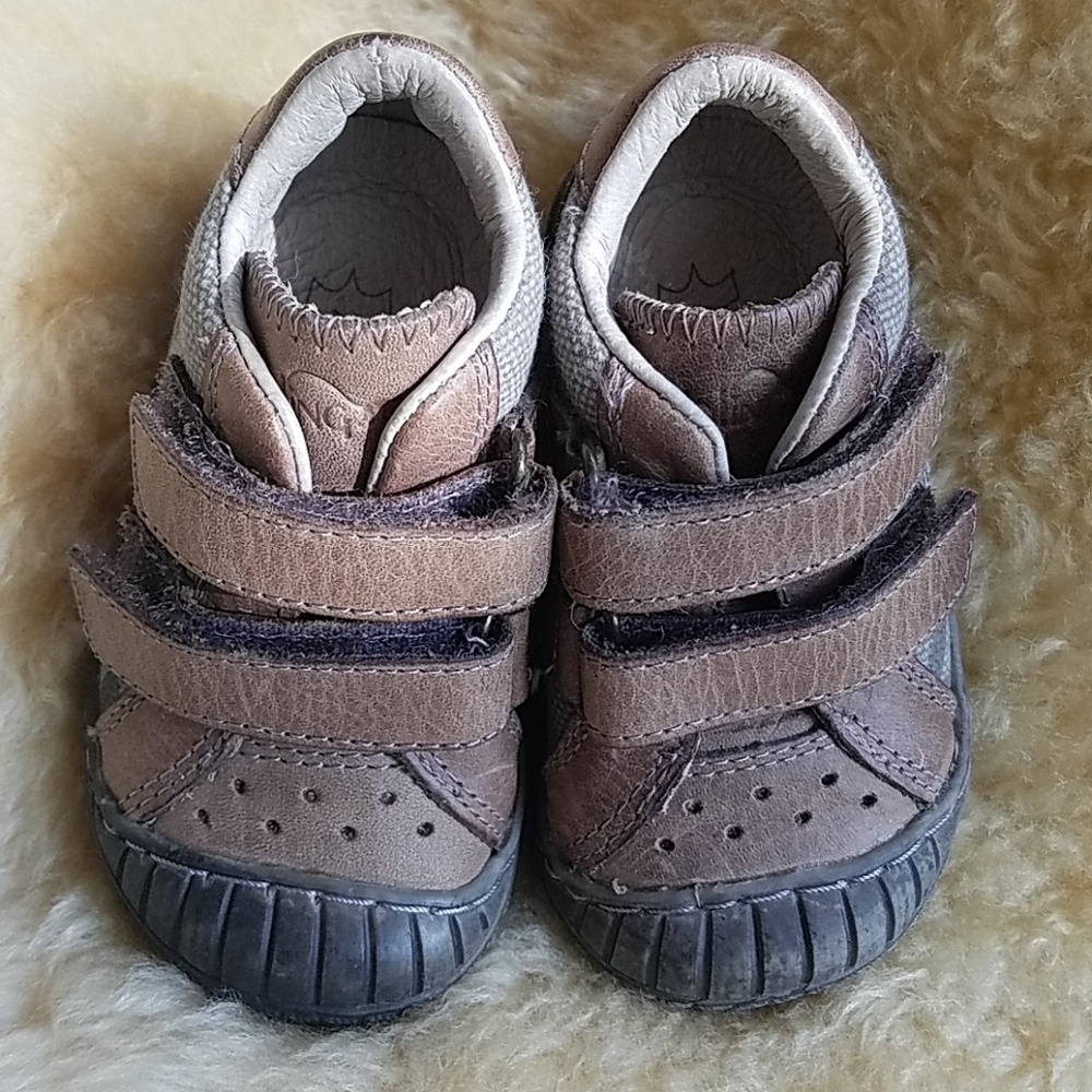 Kipling boys shoe // size 20